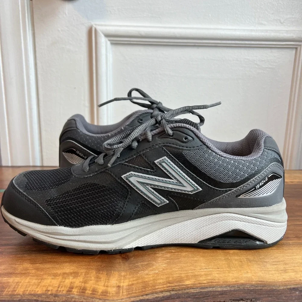 New Balance 1540v3 Running‎ Shoes Gym Black Castlerock Men's Size 8 US 41.5 EU